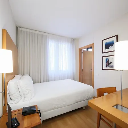 Hotel Hesperia Del Mar 4*