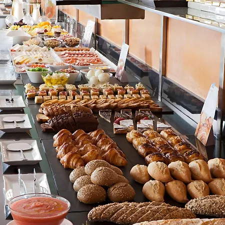 Catalonia Hotel 4*