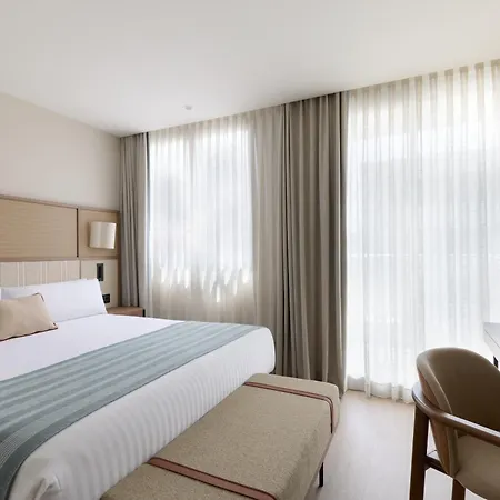 Hotel Catalonia 4*